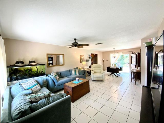 7922 SW 5th Street, North Lauderdale, FL 33068