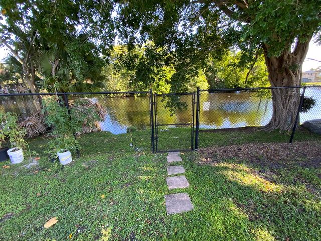 7922 SW 5th Street, North Lauderdale, FL 33068