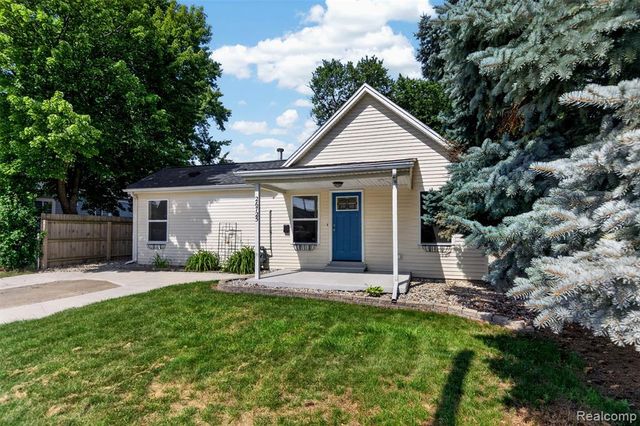 26725 Palmer Blvd, Madison Heights, MI 48071
