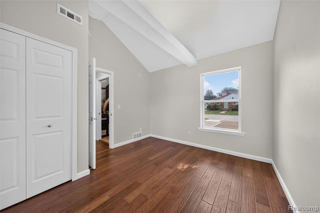26725 Palmer Blvd, Madison Heights, MI 48071