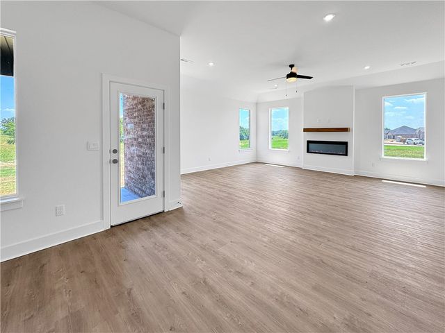 860 Kelleyann Avenue, Springdale, AR 72762