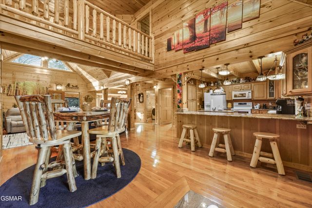 1956 Pittman Center Road, Sevierville, TN 37876