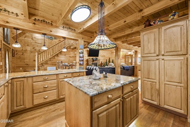 1956 Pittman Center Road, Sevierville, TN 37876