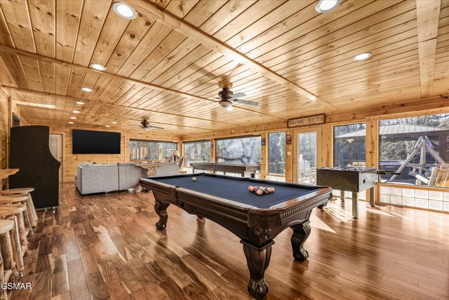 1956 Pittman Center Road, Sevierville, TN 37876