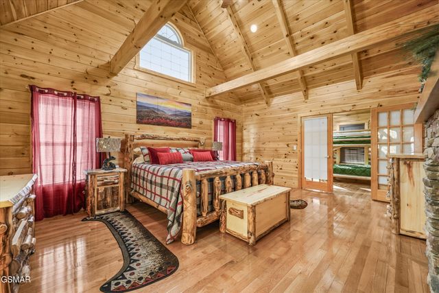 1956 Pittman Center Road, Sevierville, TN 37876