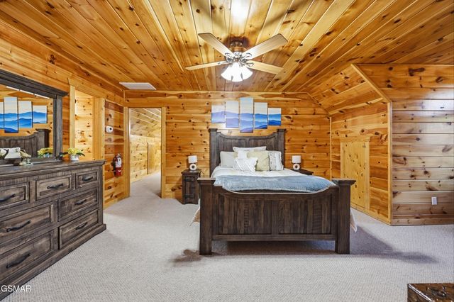 1956 Pittman Center Road, Sevierville, TN 37876