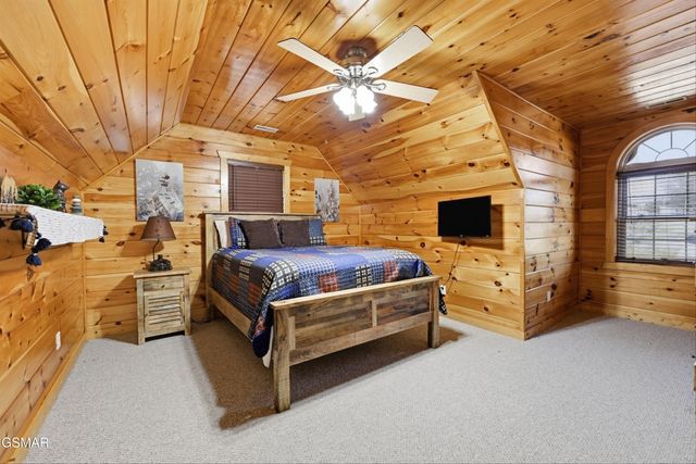 1956 Pittman Center Road, Sevierville, TN 37876