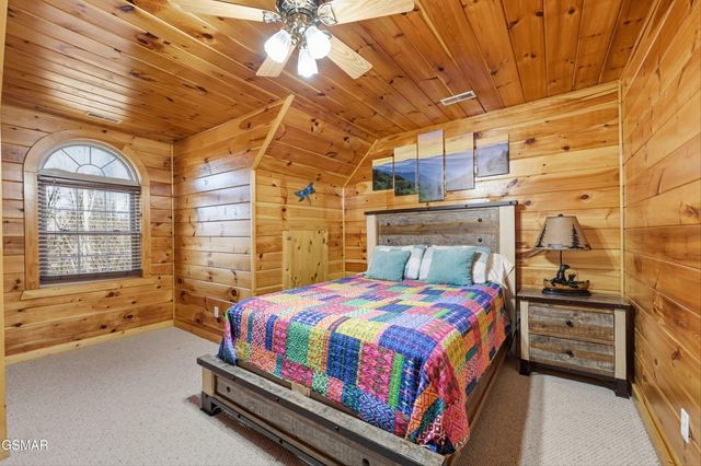 1956 Pittman Center Road, Sevierville, TN 37876