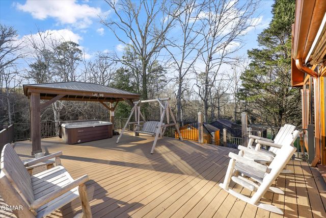 1956 Pittman Center Road, Sevierville, TN 37876