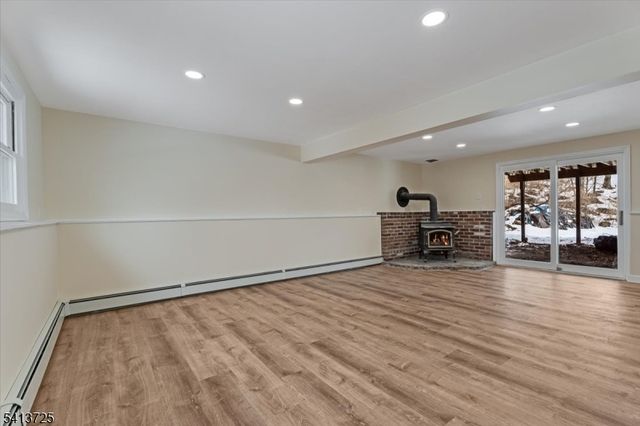 603 Bensel Dr, Mount Arlington Boro, NJ 07850