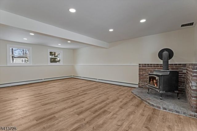 603 Bensel Dr, Mount Arlington Boro, NJ 07850