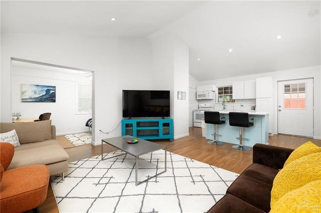 1119 Barnes Street, Mission, TX 78572