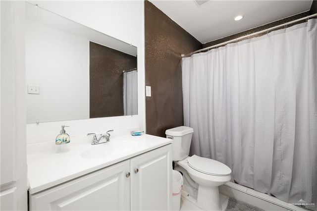 1119 Barnes Street, Mission, TX 78572