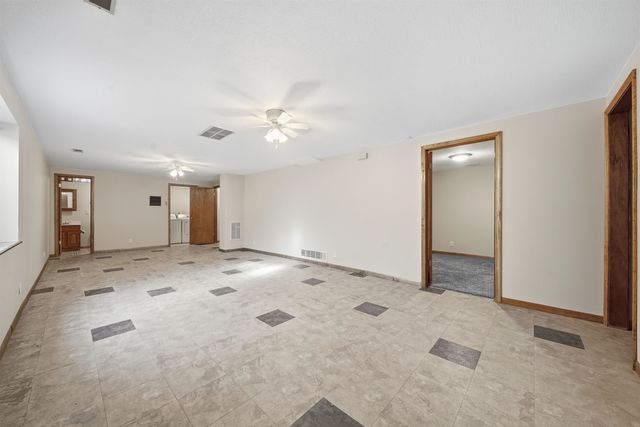 11125 W Hardtner, Wichita, KS 67212