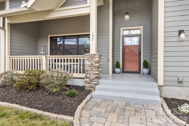 157 Copper Valley Lane, Hendersonville, NC 28739