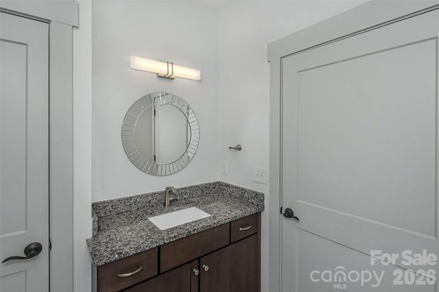 157 Copper Valley Lane, Hendersonville, NC 28739