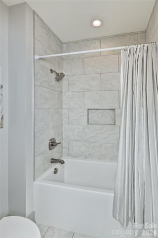 157 Copper Valley Lane, Hendersonville, NC 28739
