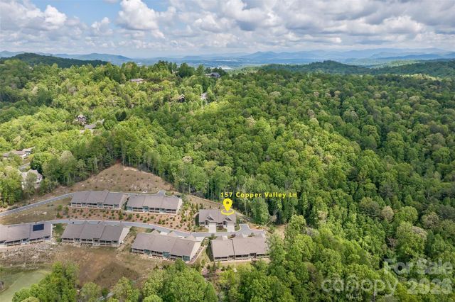 157 Copper Valley Lane, Hendersonville, NC 28739