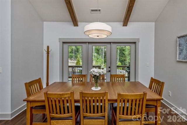 157 Copper Valley Lane, Hendersonville, NC 28739