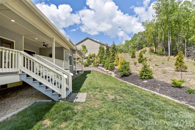 157 Copper Valley Lane, Hendersonville, NC 28739