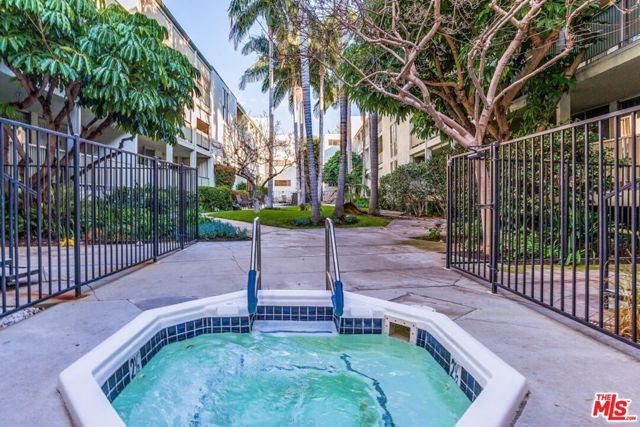 850 N Kings Road 306, West Hollywood, CA 90069