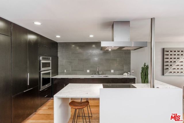 850 N Kings Road 306, West Hollywood, CA 90069