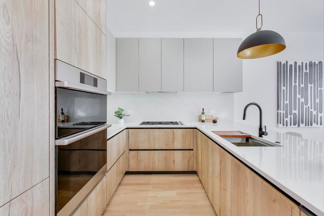 2456 W Cortez Street 3E, Chicago, IL 60622