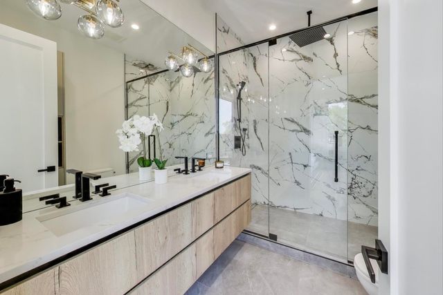 2456 W Cortez Street 3E, Chicago, IL 60622