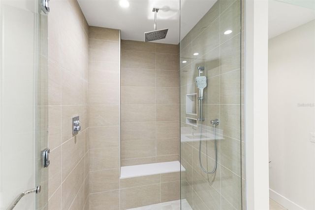 275 1ST AVENUE S 2108, St Petersburg, FL 33701