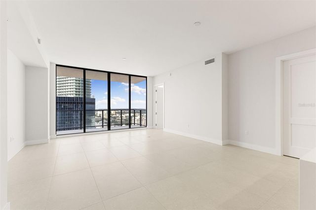 275 1ST AVENUE S 2108, St Petersburg, FL 33701