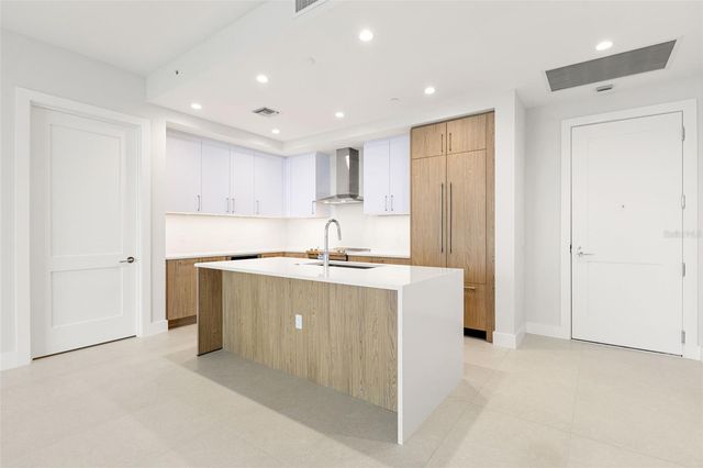 275 1ST AVENUE S 2108, St Petersburg, FL 33701