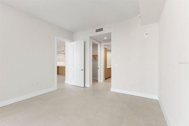 275 1ST AVENUE S 2108, St Petersburg, FL 33701