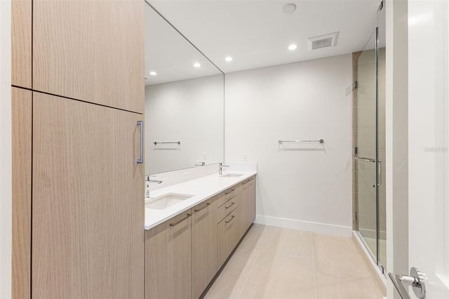 275 1ST AVENUE S 2108, St Petersburg, FL 33701