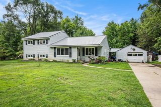 2965 W Giles Road, Muskegon, MI 49445