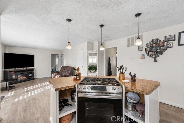 2021 Windharp 30, Rosamond, CA 93560