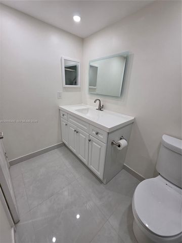 10765 SW 108th Ave 104, Miami, FL 33176