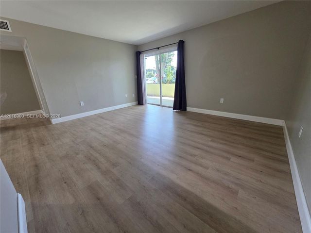 10765 SW 108th Ave 104, Miami, FL 33176