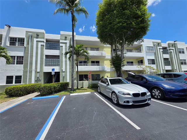 10765 SW 108th Ave 104, Miami, FL 33176