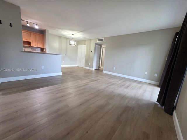 10765 SW 108th Ave 104, Miami, FL 33176
