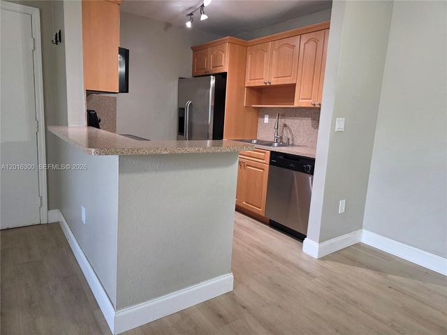 10765 SW 108th Ave 104, Miami, FL 33176