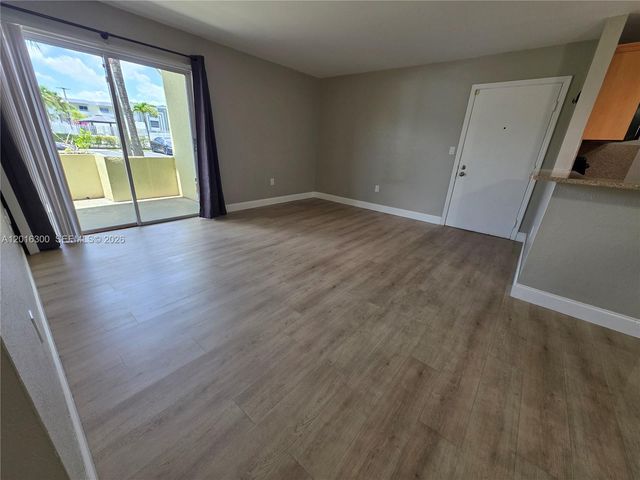 10765 SW 108th Ave 104, Miami, FL 33176
