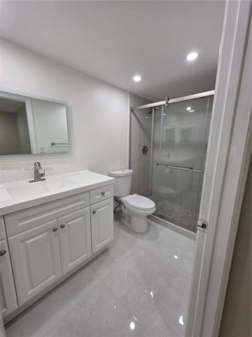 10765 SW 108th Ave 104, Miami, FL 33176