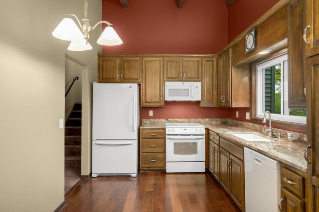 3141 Hillsboro Avenue N, New Hope, MN 55427