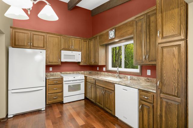 3141 Hillsboro Avenue N, New Hope, MN 55427
