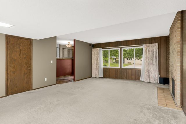 3141 Hillsboro Avenue N, New Hope, MN 55427