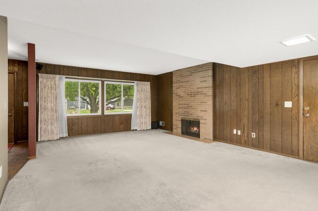 3141 Hillsboro Avenue N, New Hope, MN 55427