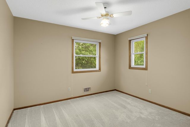 3141 Hillsboro Avenue N, New Hope, MN 55427