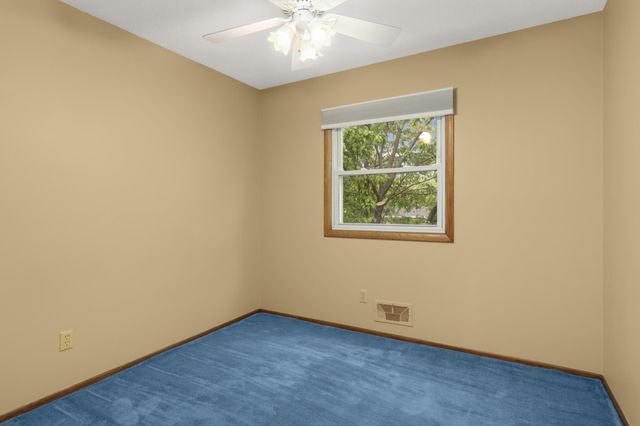 3141 Hillsboro Avenue N, New Hope, MN 55427