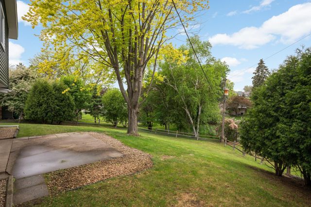 3141 Hillsboro Avenue N, New Hope, MN 55427