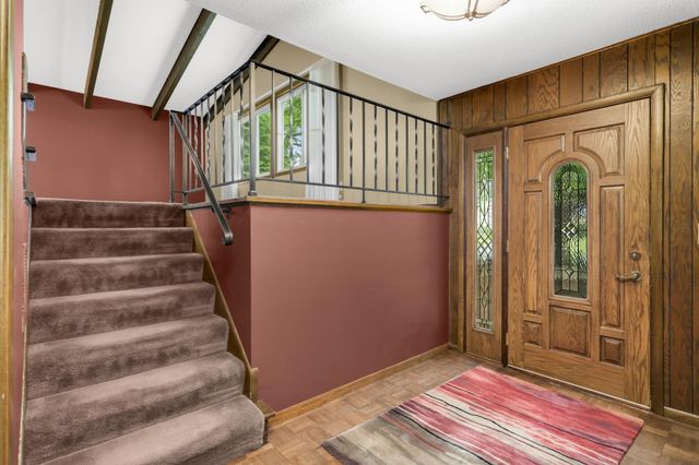 3141 Hillsboro Avenue N, New Hope, MN 55427